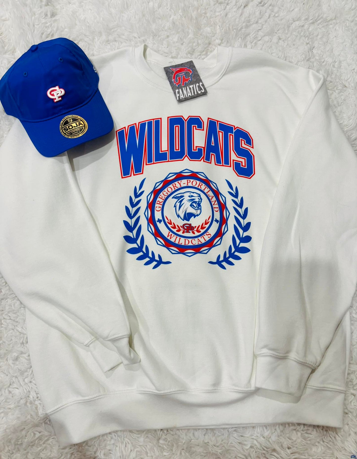 WILDCATS WREATH SWEATER